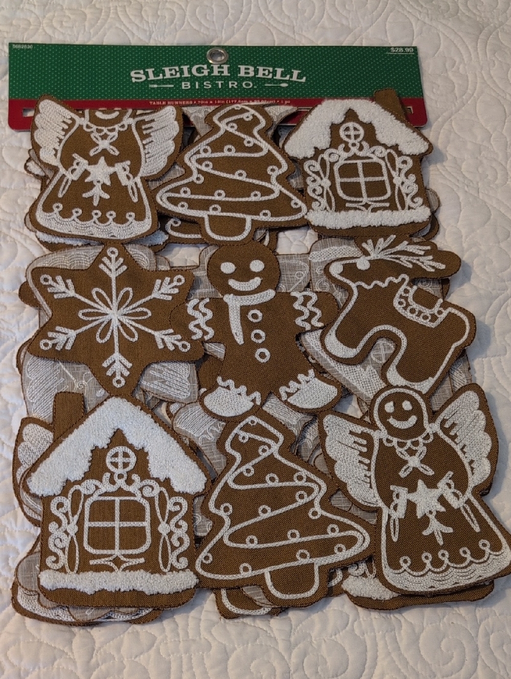 Sleigh B Bistro Brown & White Gingerbread Table Runner